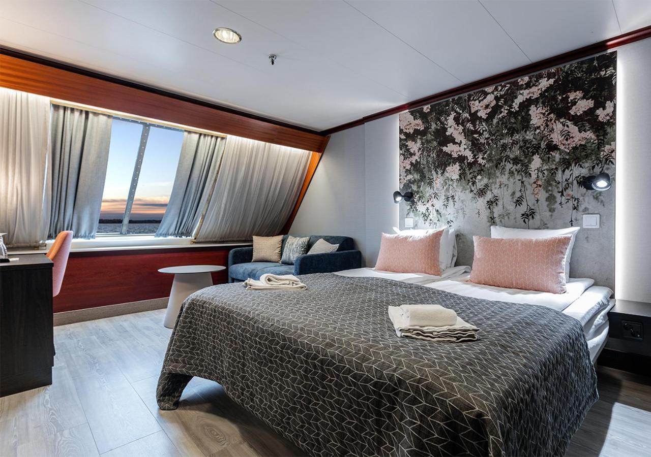 Viking Line Ferry Gabriella - 2-night Cruise Helsinki-stockholm-helsinki 